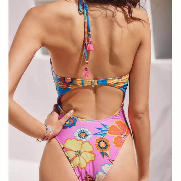 Brand New with Tags Farm Rio Swimsuit - Picture 3 of 9